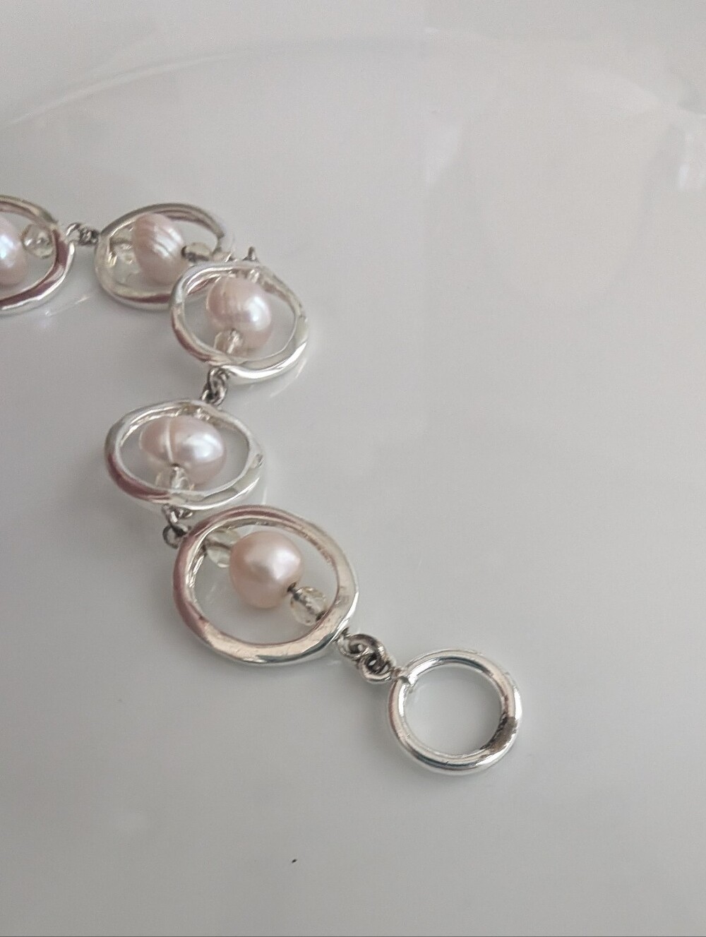 Freshwater Pearl Toggle Bracelet Pearls Encased In Silver Round Rings. - Picture 7 of 9